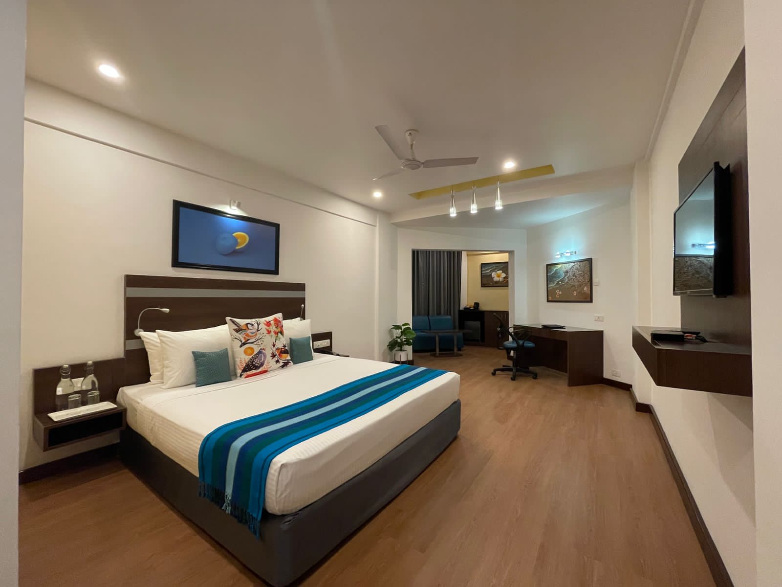 PHOTO-2022-04-21-12-11-31 26