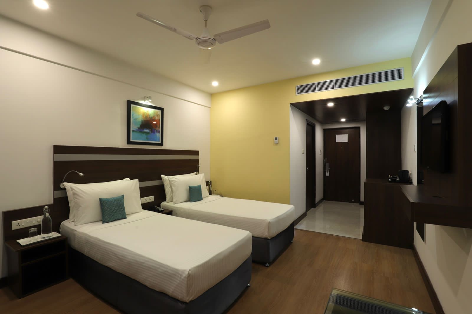 PHOTO-2022-04-21-12-11-50 10